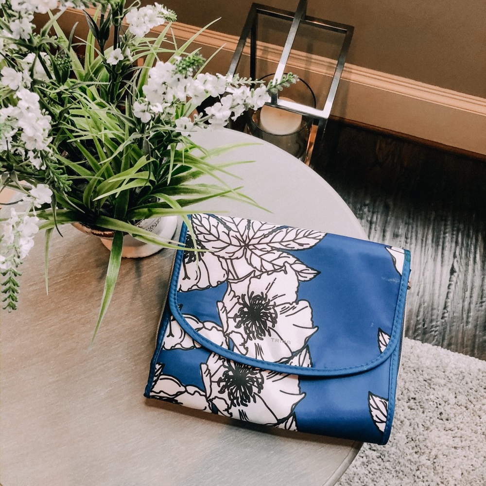 TRINA MAKEUP/TOILETRY BAG FLORAL BLUE AND WHITE